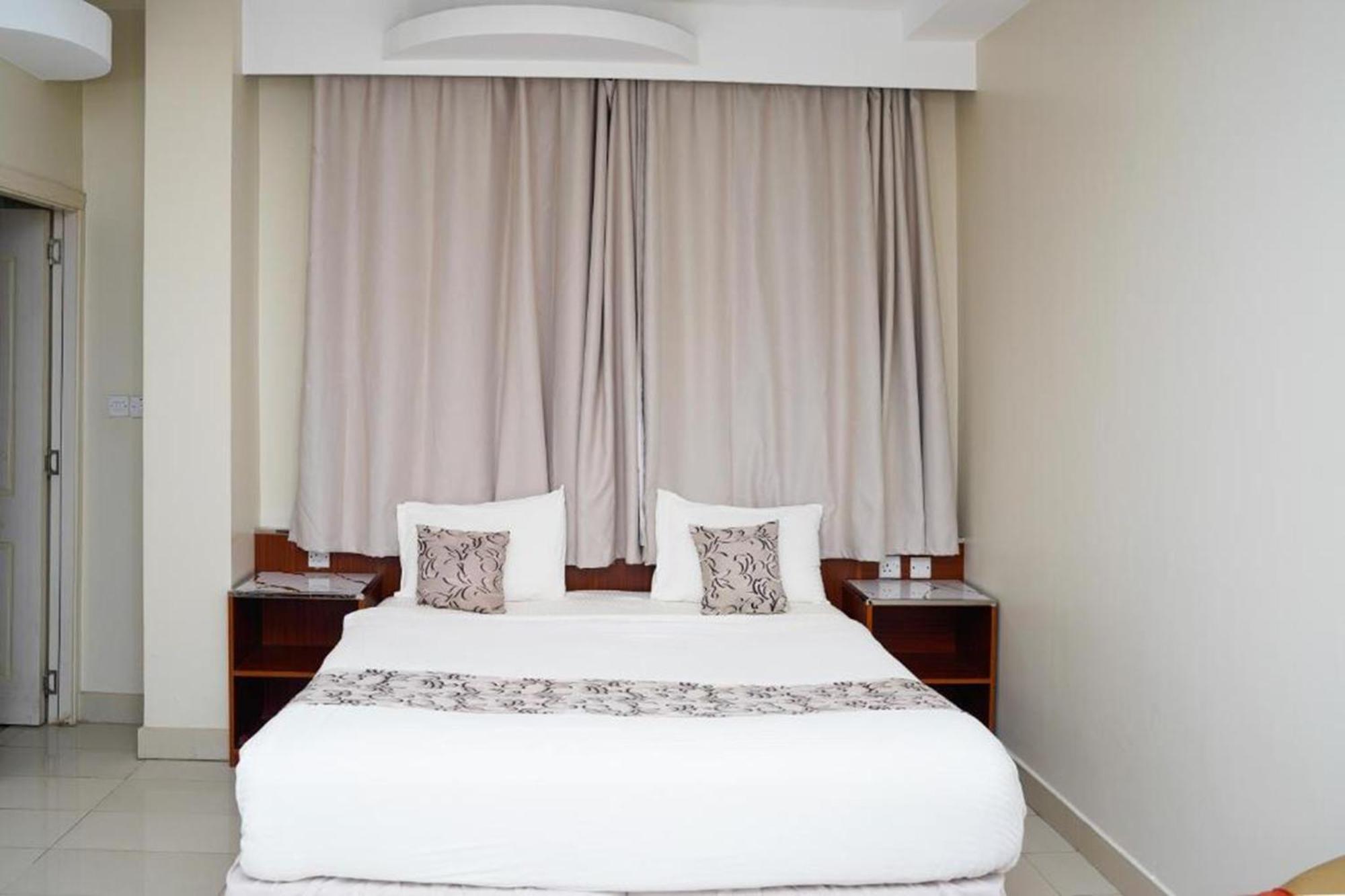 Al Bayrahaa Hotel Apartments Seeb Luaran gambar